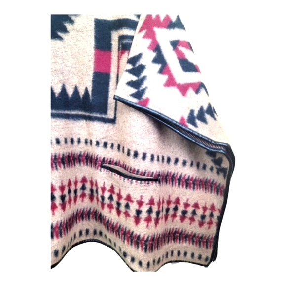 Lucky Brand Aztec Print Turtleneck Poncho/Sweater/Cape - Picture 5 of 8
